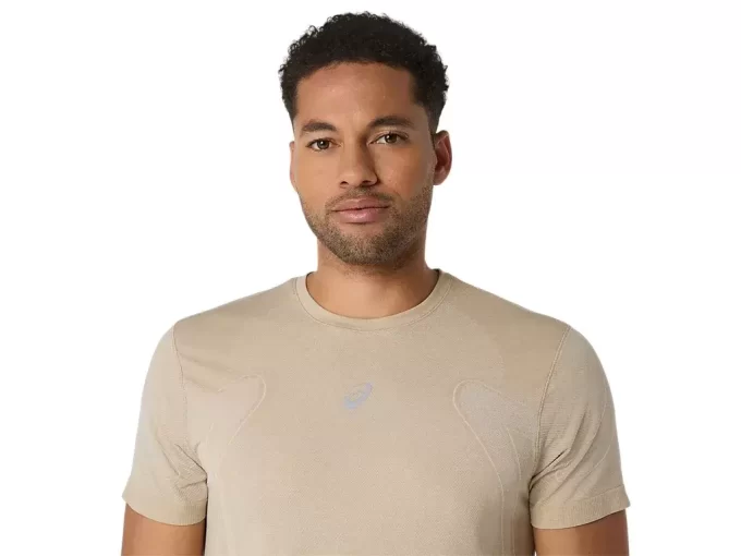 BEZSZWOWY TOP Z KRÓTKIM RĘKAWEM ROAD