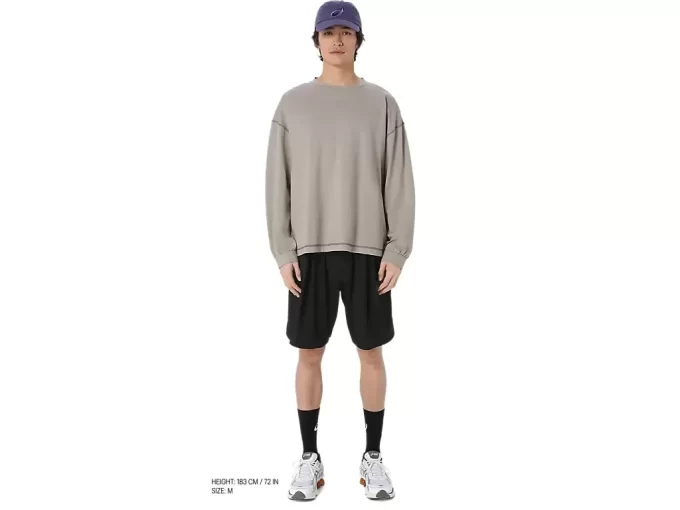 DŁUGI RĘKAW I OKRĄGŁY DEKOLT