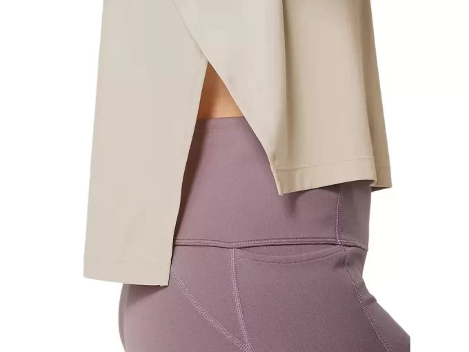 ELASTYCZNA BLUZA Z KRÓTKIM RĘKAWEM ELASTYCZNA BLUZA Z KRÓTKIM RĘKAWEM