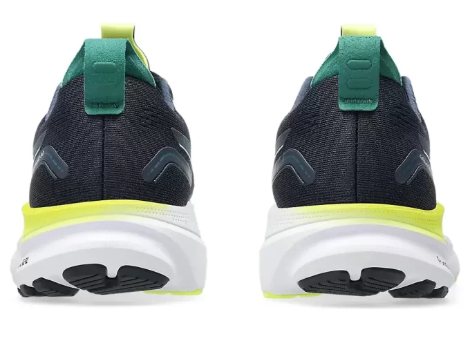 Szkoła 32. klasy GEL-KAYANO Szkoła 32. klasy GEL-KAYANO